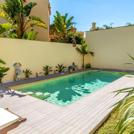 liner piscina renolit alkorplan touch relax para jardin pequeño con piscina moderna
