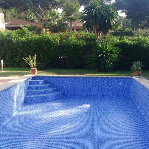 piscinas de obra con gresite en Carmona Sevilla