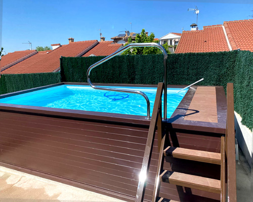 color piscina prefabricada elevada marrón con liner y aluminio color chocolate