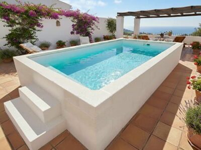 mini piscina de fibra en atico Adela color blanco