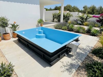 Piscina elevada poliester azul Carmela sin revestir