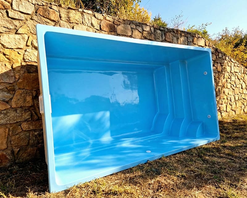 interior piscina elevada Candela 4x2 en color azul