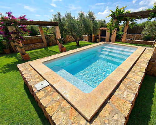 Piscina elevada prefabricada 4x2 con banco Sarandonga