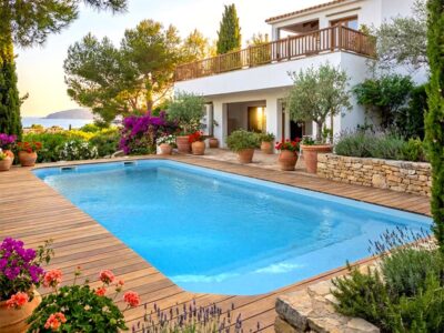 Piscina 8x3 prefabricada Sicilia85 con escaleras y pendiente