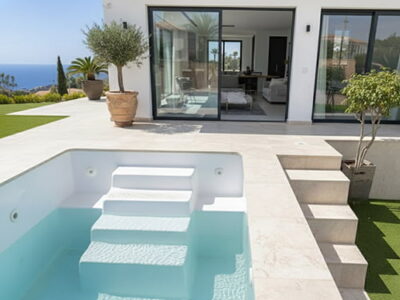 piscina prefabricada elevada poliester Nerea en Blanco en jardin de Marbella