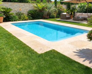 piscina de fibra pequeña Zahara 4x2 inclinada