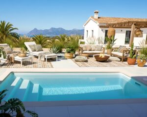 Piscina estrecha de fibra 4x2 Marlene40 en color blanco